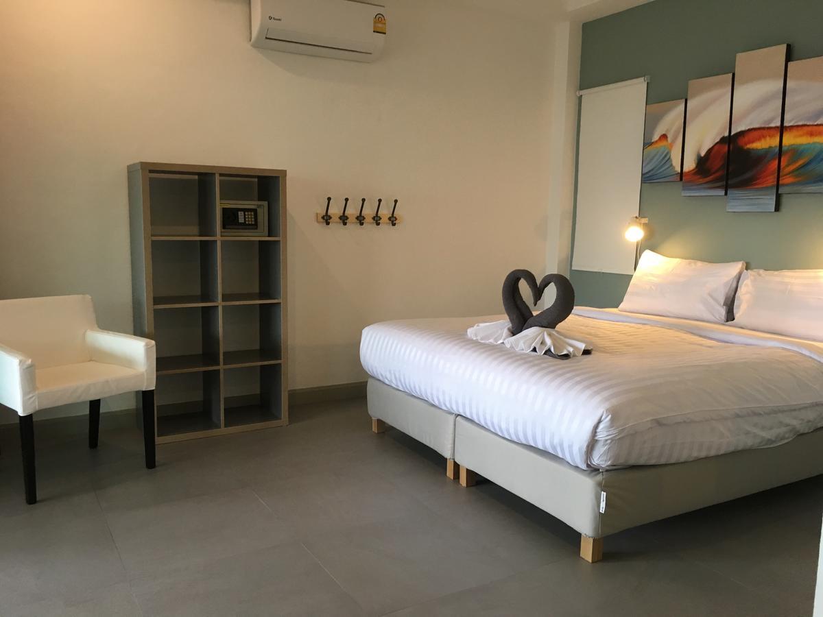 Baan Andaman Sea Surf Hotel Patong Екстериор снимка